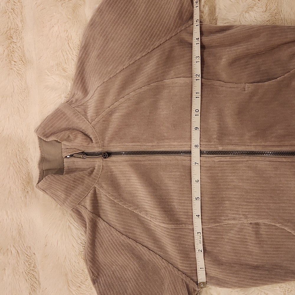Lululemon Scuba Track Jacket Velvet Cord in color Riverstone size 2 - Picture 10 of 17